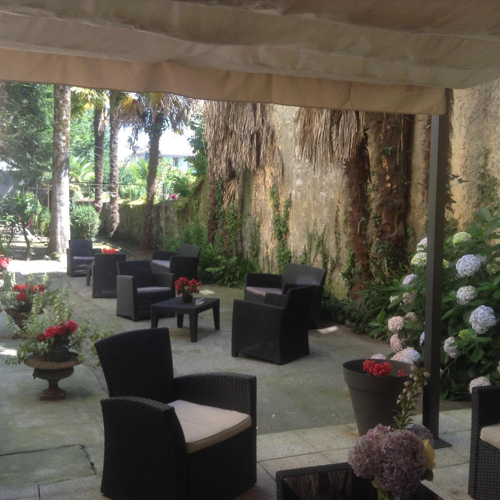 Beau Rez De Jardin * Lourdes